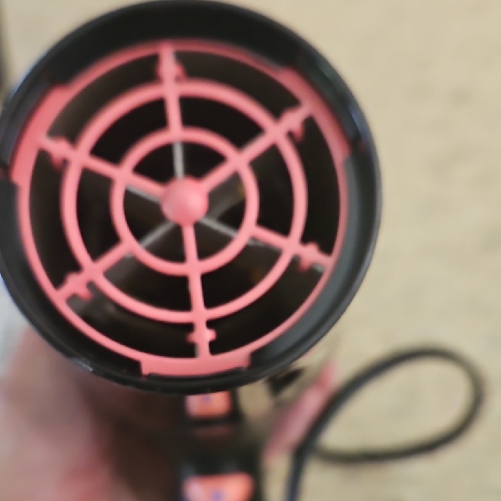 Remington Ionic Ceramic Hair Dryer - Picture 3 of 3